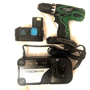 Hitachi 18V DS 18DVF3 cordless driver drill includes charger and battery